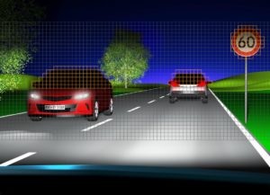 Jsou-li detekována protijedoucí vozidla, příslušné pixely se automaticky vypnou, aby řidiči protijedoucích vozidel nebyli oslňováni