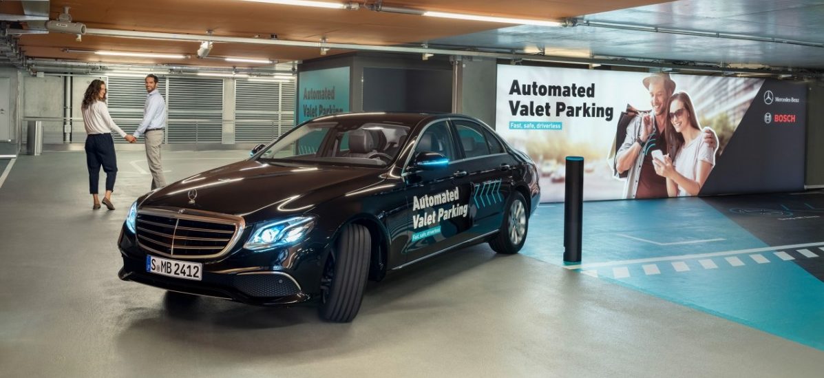 Bosch a Daimler získali povolenie na parkovanie bez vodiča a bez ľudského dozoru