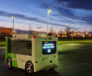 Valeo představuje eDeliver4U, autonomní droid s elektrickým pohonem