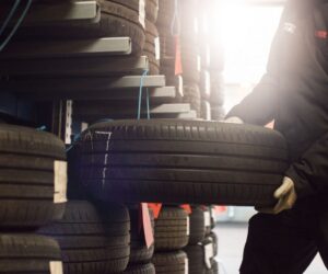 Nedělejte kompromisy z hlediska bezpečnosti – s tlakem vzduchu v pneumatikách se pojí četné mýty