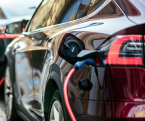 Proč nové elektromobily technologicky stárnou jako mobily