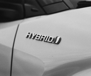 Hybrid, nebo diesel? Náklady na údržbu po 100, 200 a 300 tis. km
