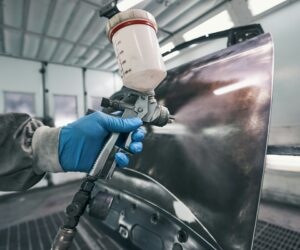 Lakování a karosářsko-lakýrnické opravy elektromobilů